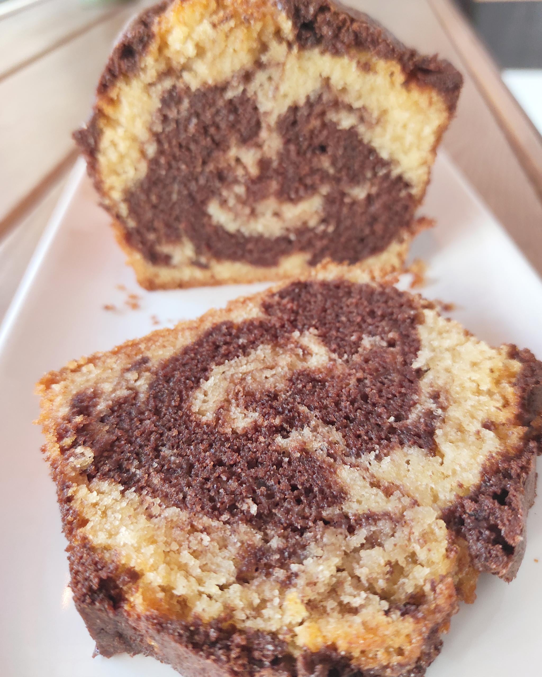 ‘Marmol’ - marble cake