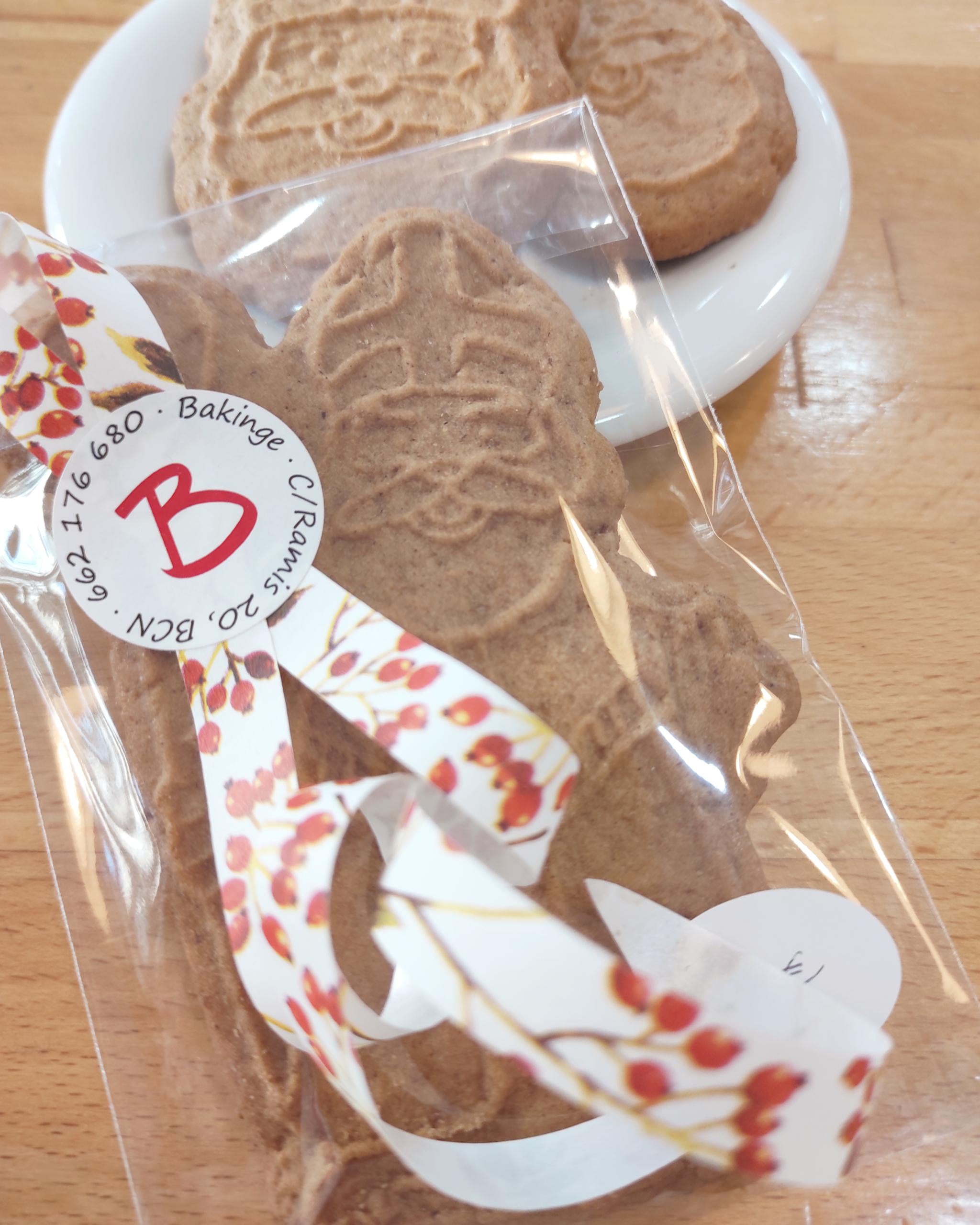 Speculaas - cinnamon and spice biscuit